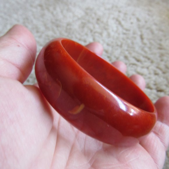 Orange Marbled Oblong 1950s Bakelite Bangle - Picture 4 of 5